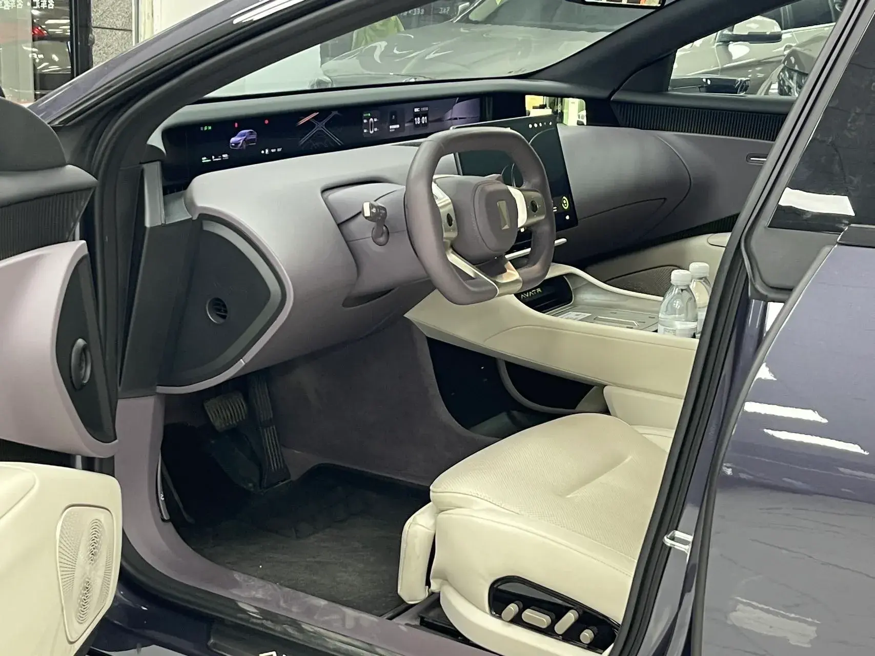 2023 AVATR 12 thumbnail 2