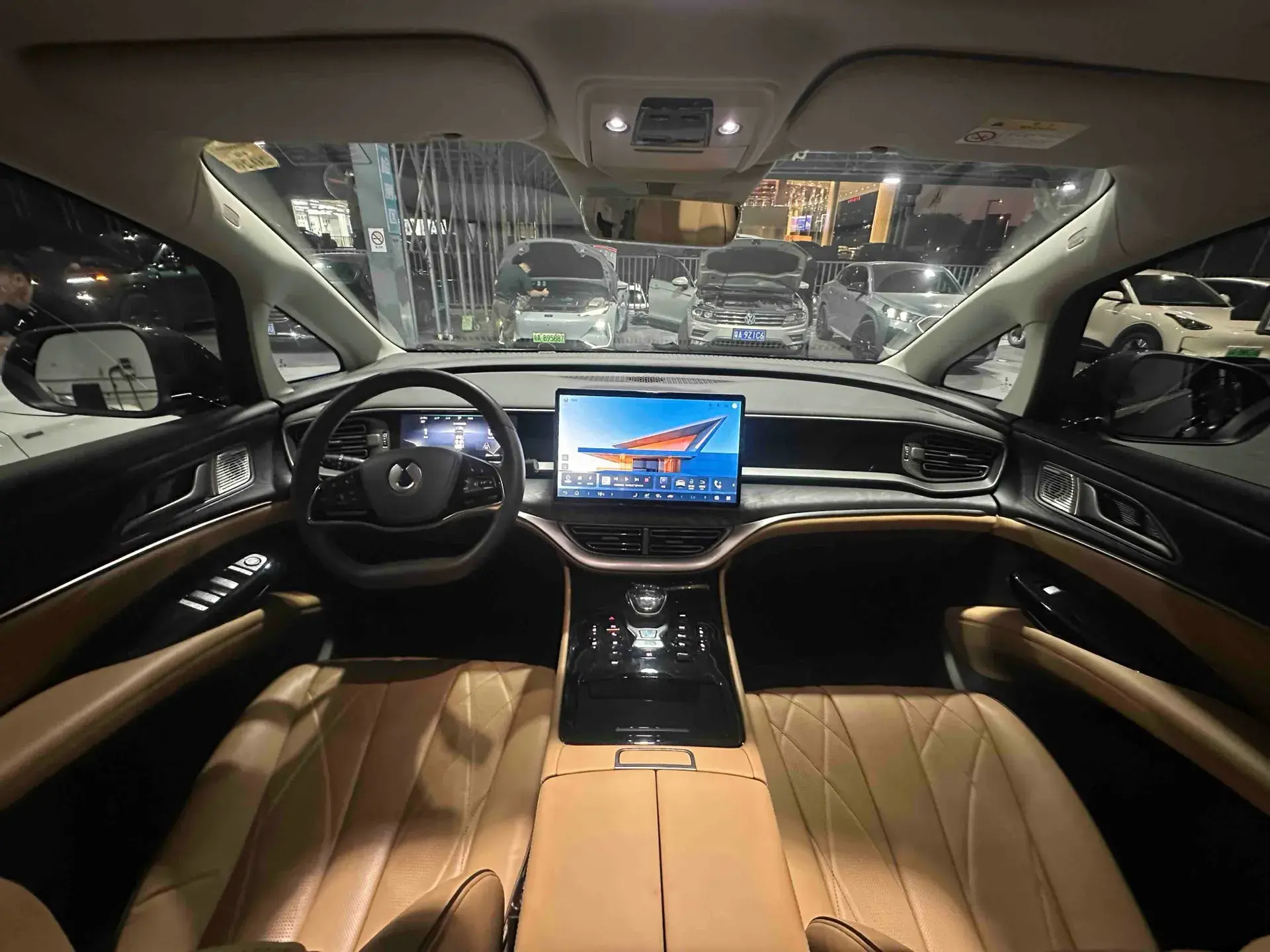 2024 DENZA D9 thumbnail 4