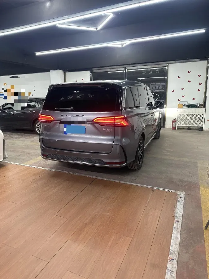 2022 Roewe iMAX8 2.0T 234HP L4 8AT,autocango,china used car exporter,china ev exporter,chinese used car exporter,chinese used ev exporter