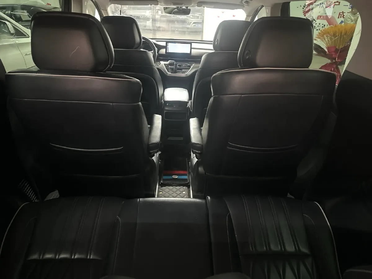 2022 Roewe iMAX8 2.0T 234HP L4 8AT,autocango,china used car exporter,china ev exporter,chinese used car exporter,chinese used ev exporter