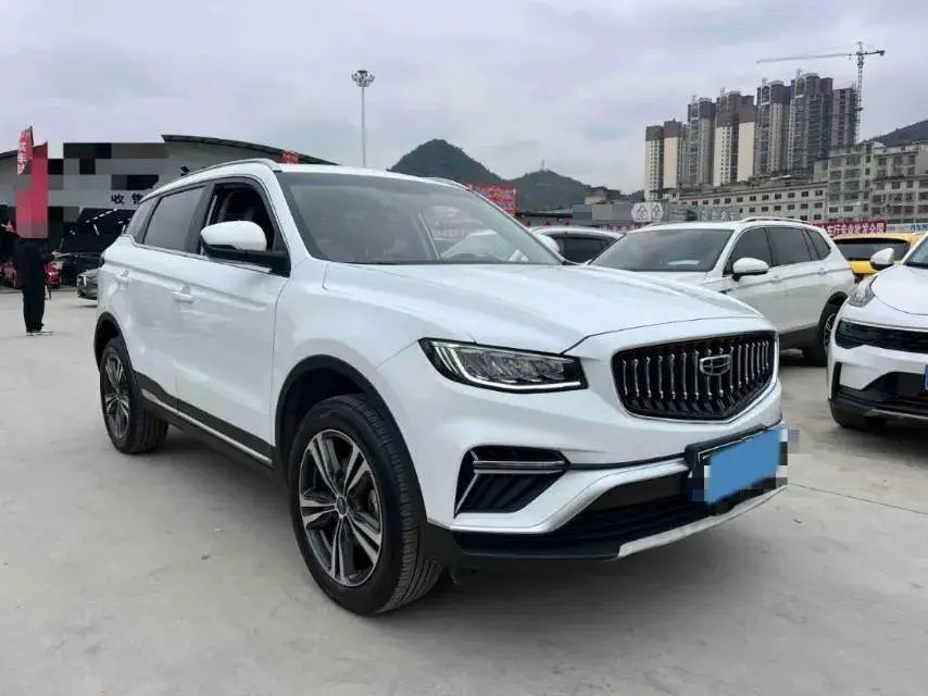 2022 GEELY AZKARRA thumbnail 3