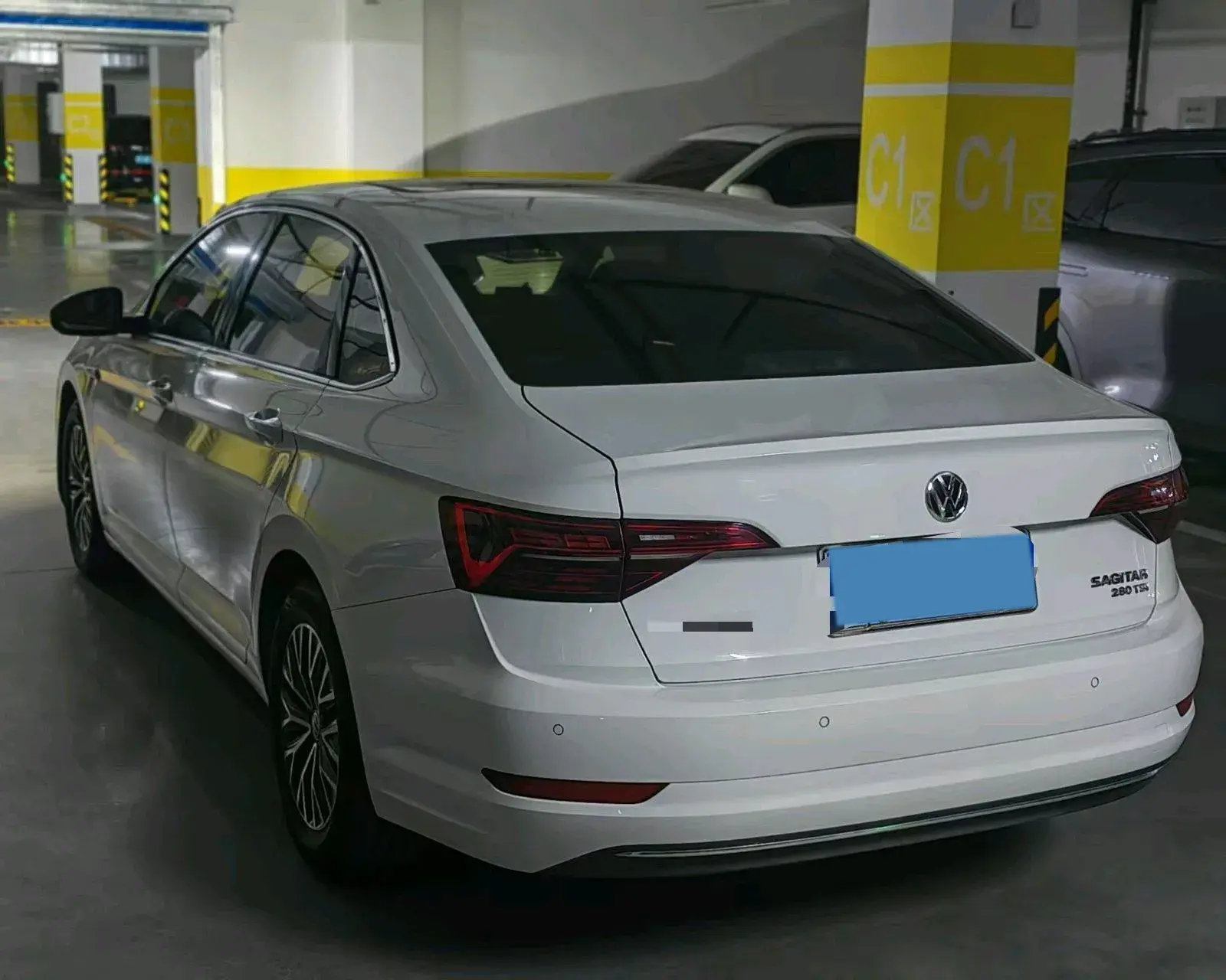 2019 VOLKSWAGEN SAGITAR thumbnail 4