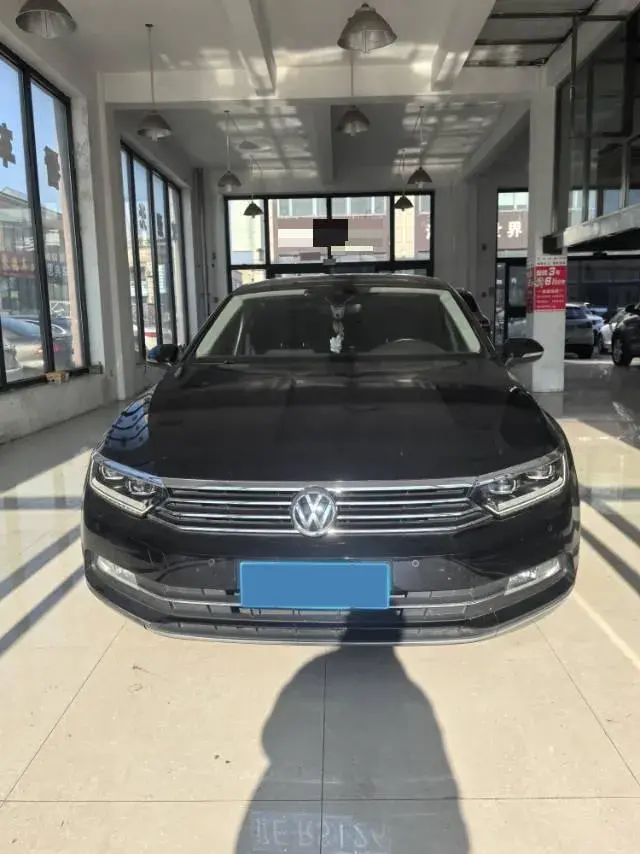 2018 VOLKSWAGEN MAGOTAN thumbnail 2