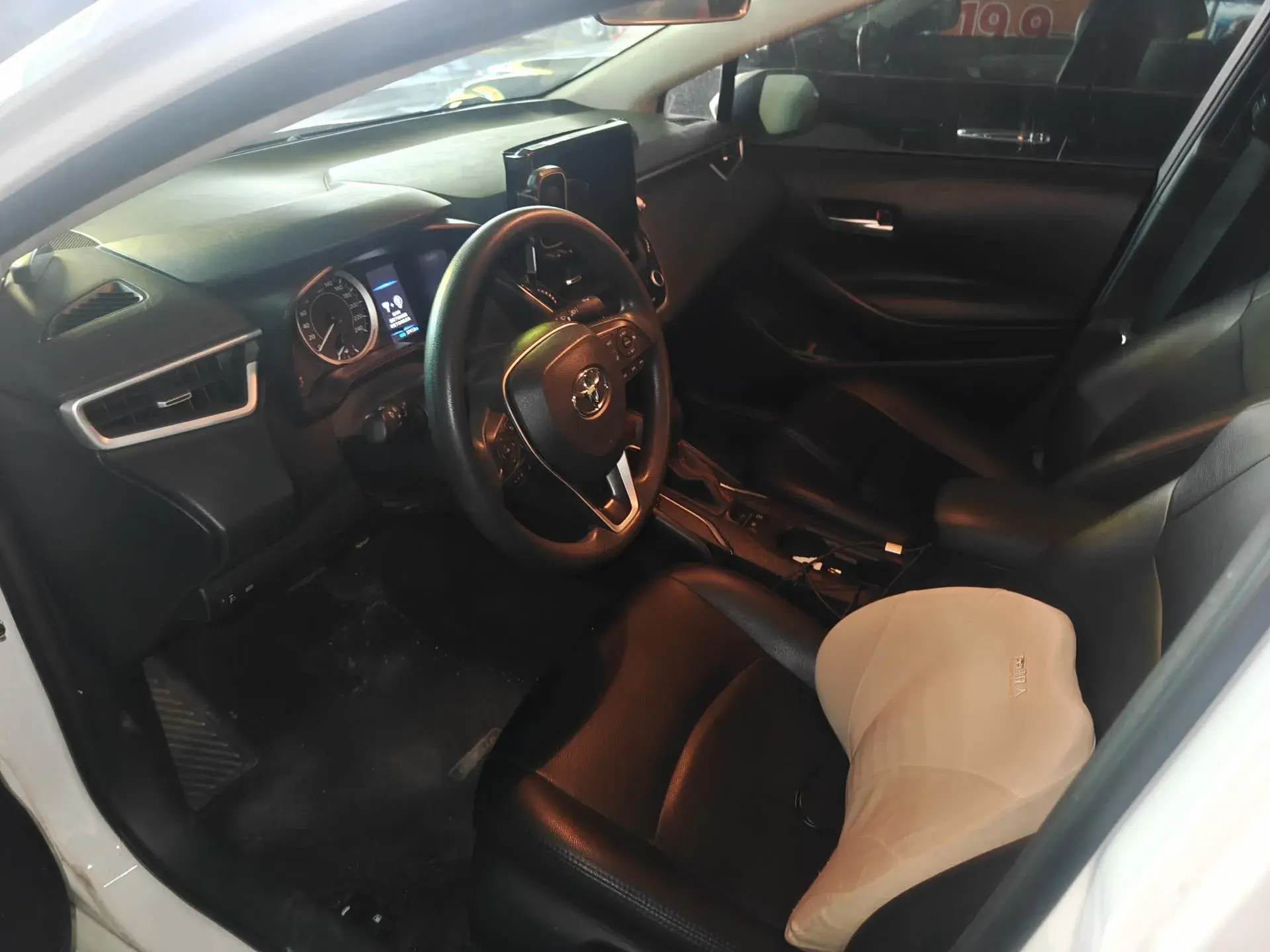 2021 TOYOTA COROLLA thumbnail 2