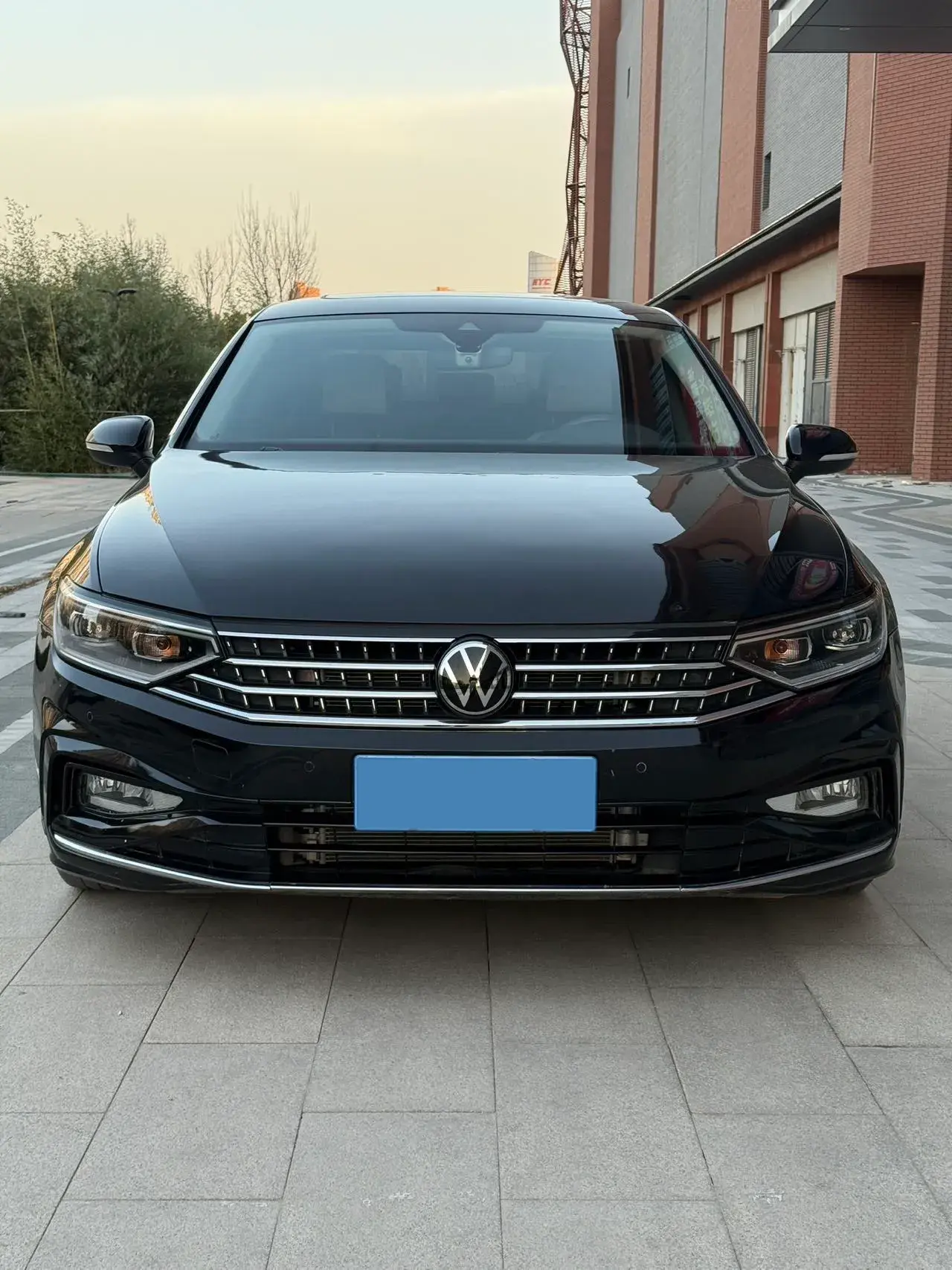 2023 VOLKSWAGEN MAGOTAN thumbnail 2