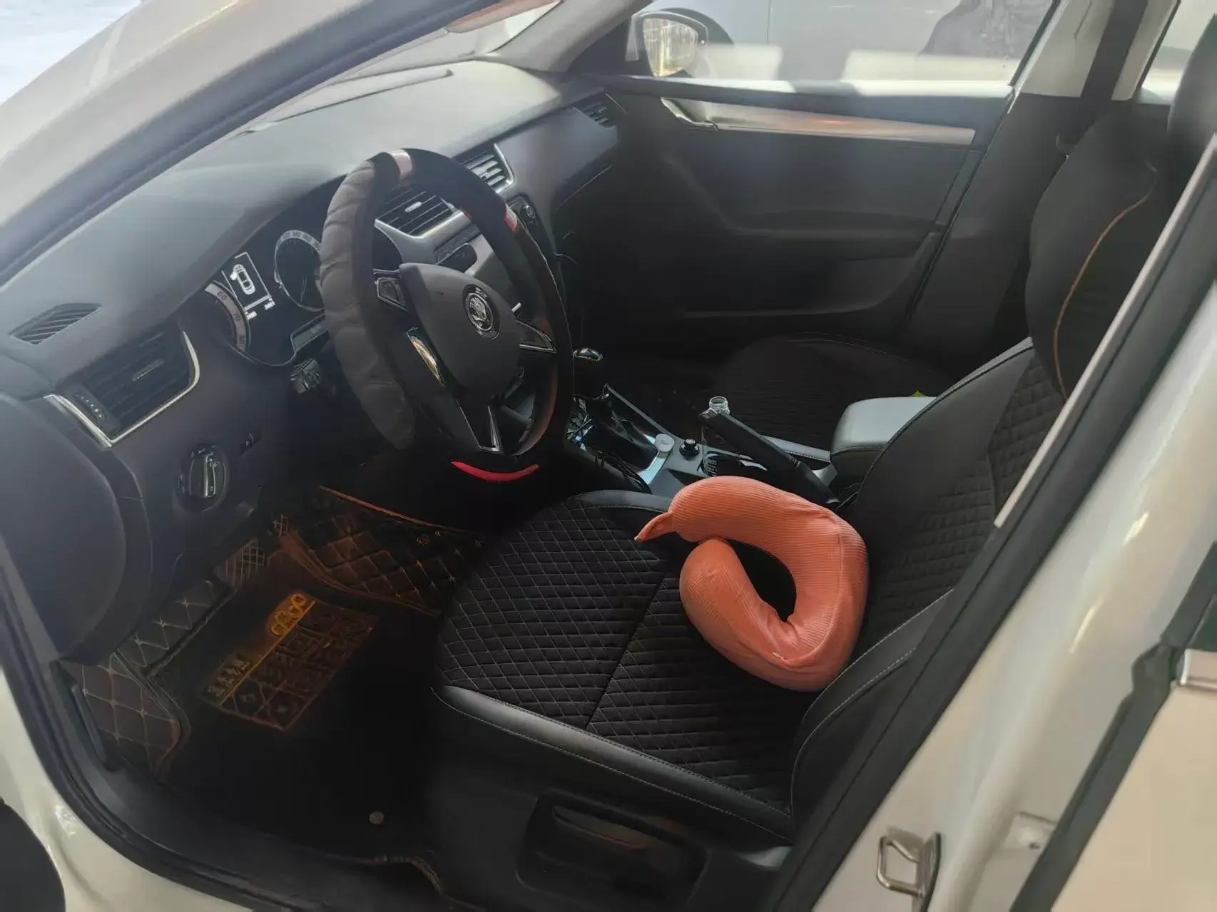 2019 SKODA OCTAVIA thumbnail 4