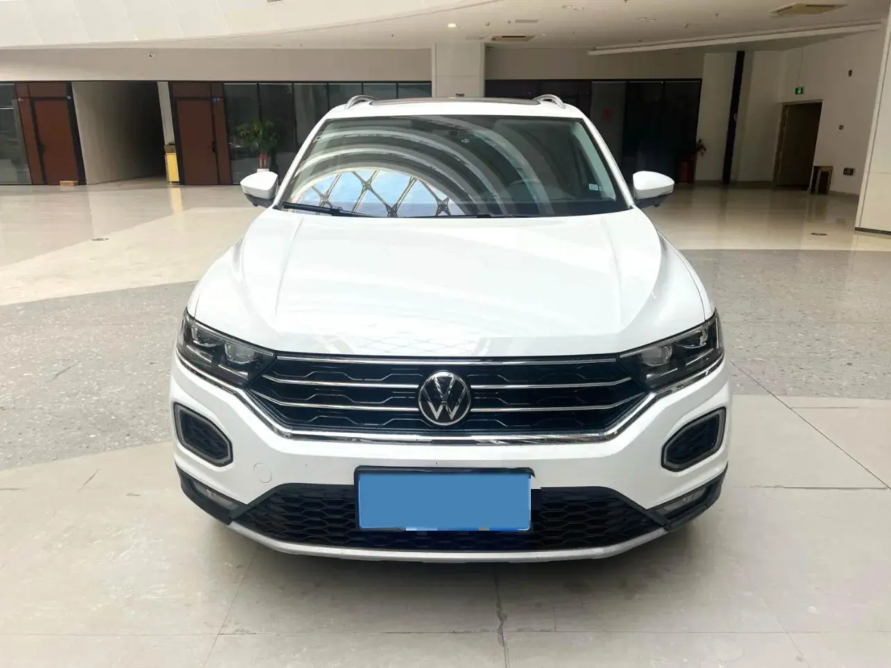 2022 VOLKSWAGEN T-ROC thumbnail 3