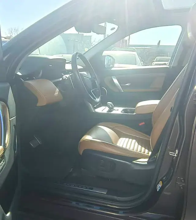 2023 LAND ROVER thumbnail 2