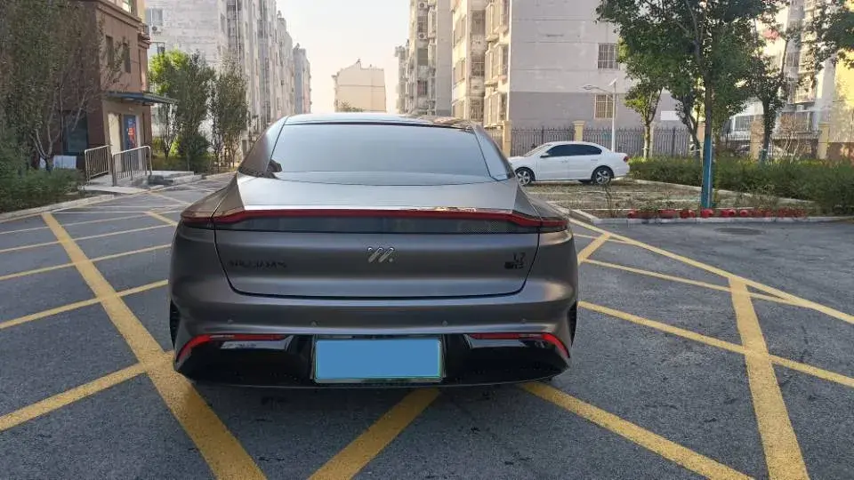 2022 IM L7 thumbnail 4