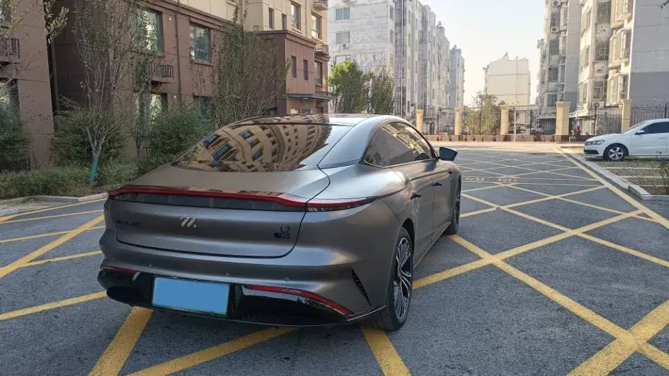 2022 IM L7 thumbnail 3