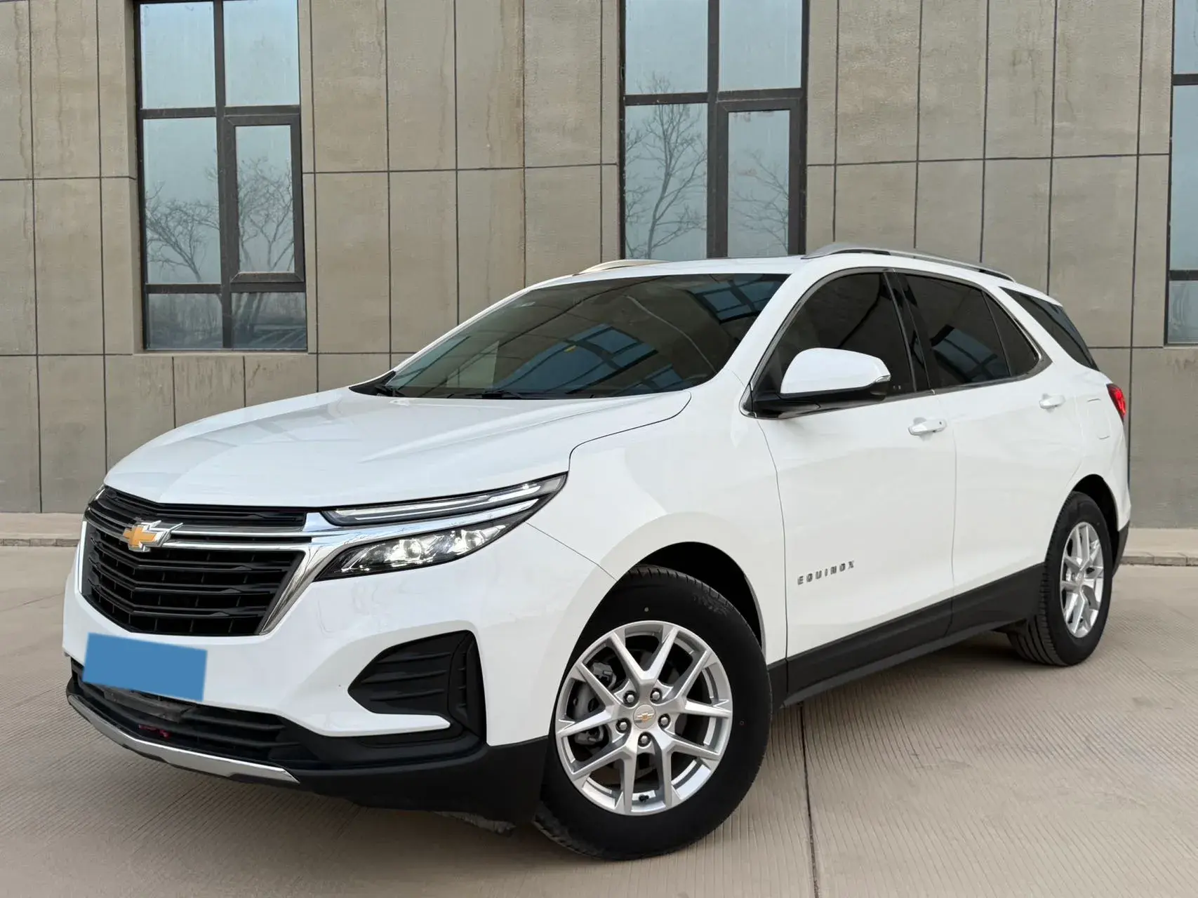 2022 CHEVROLET EQUINOX view 1