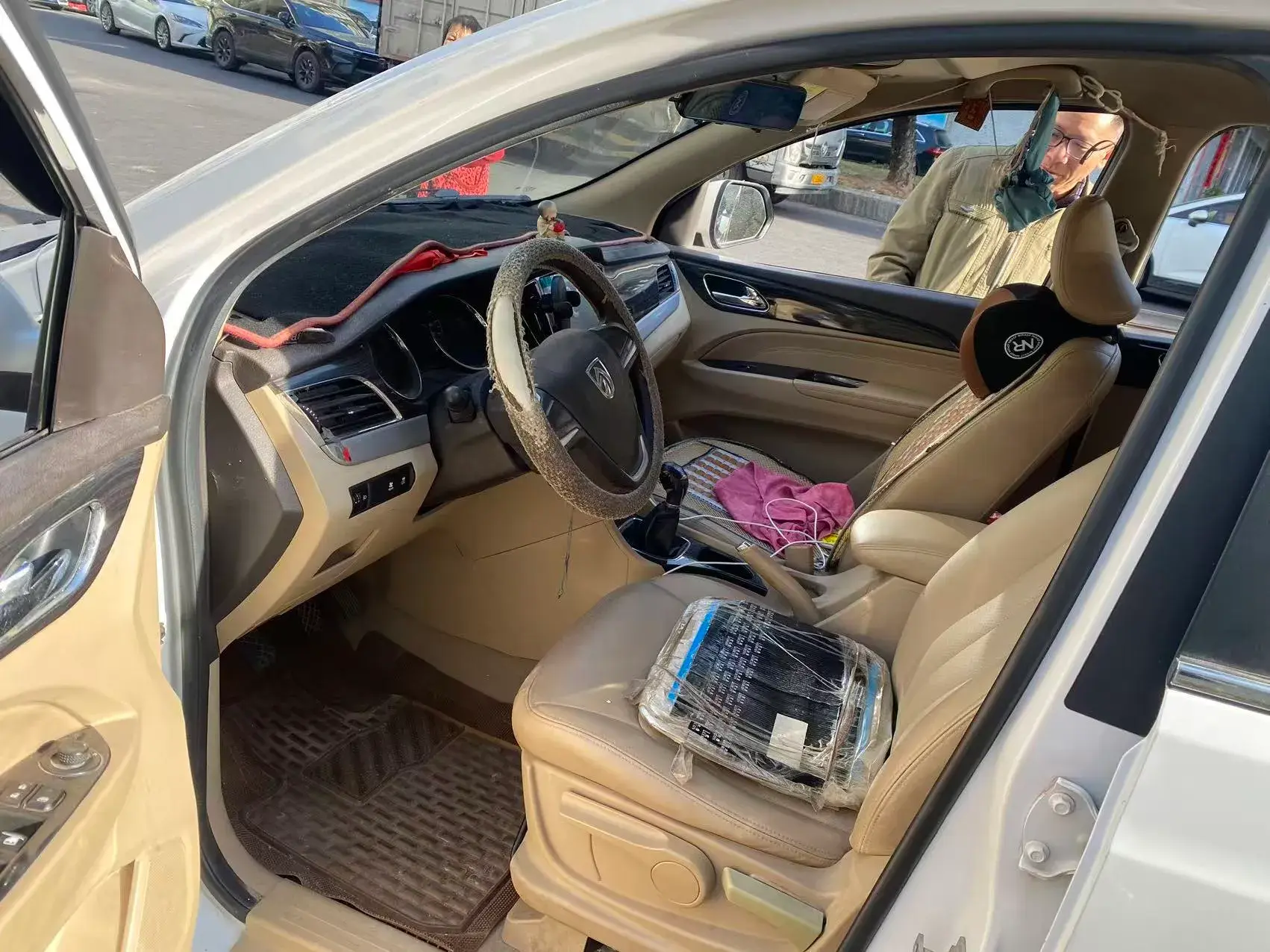 2016 BAOJUN 730 thumbnail 2