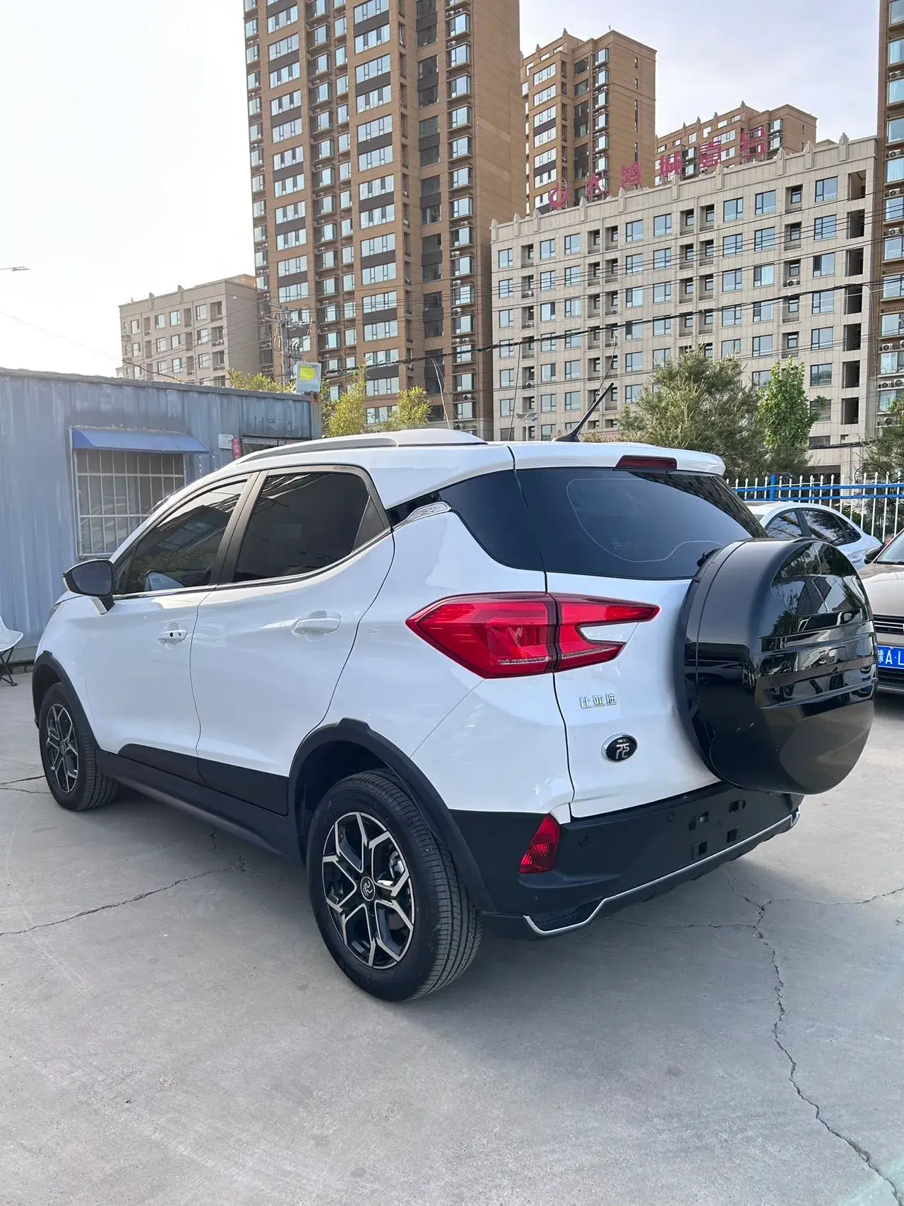 2021 BYD YUAN thumbnail 4