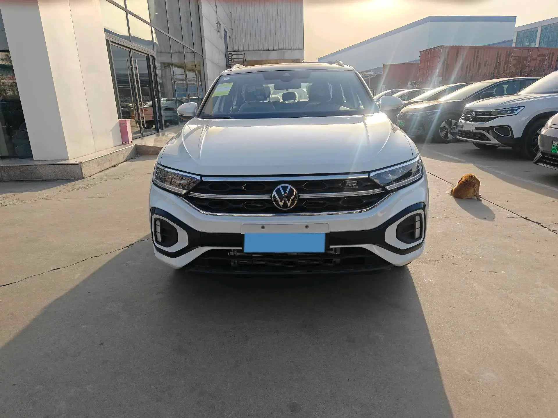 2025 VOLKSWAGEN T-ROC thumbnail 2