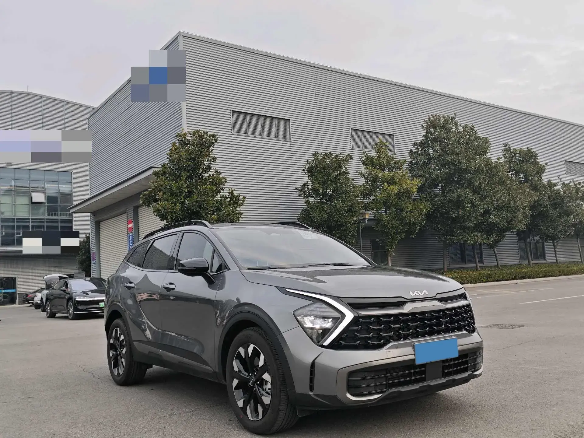 2023 KIA SPORTAGE thumbnail 2