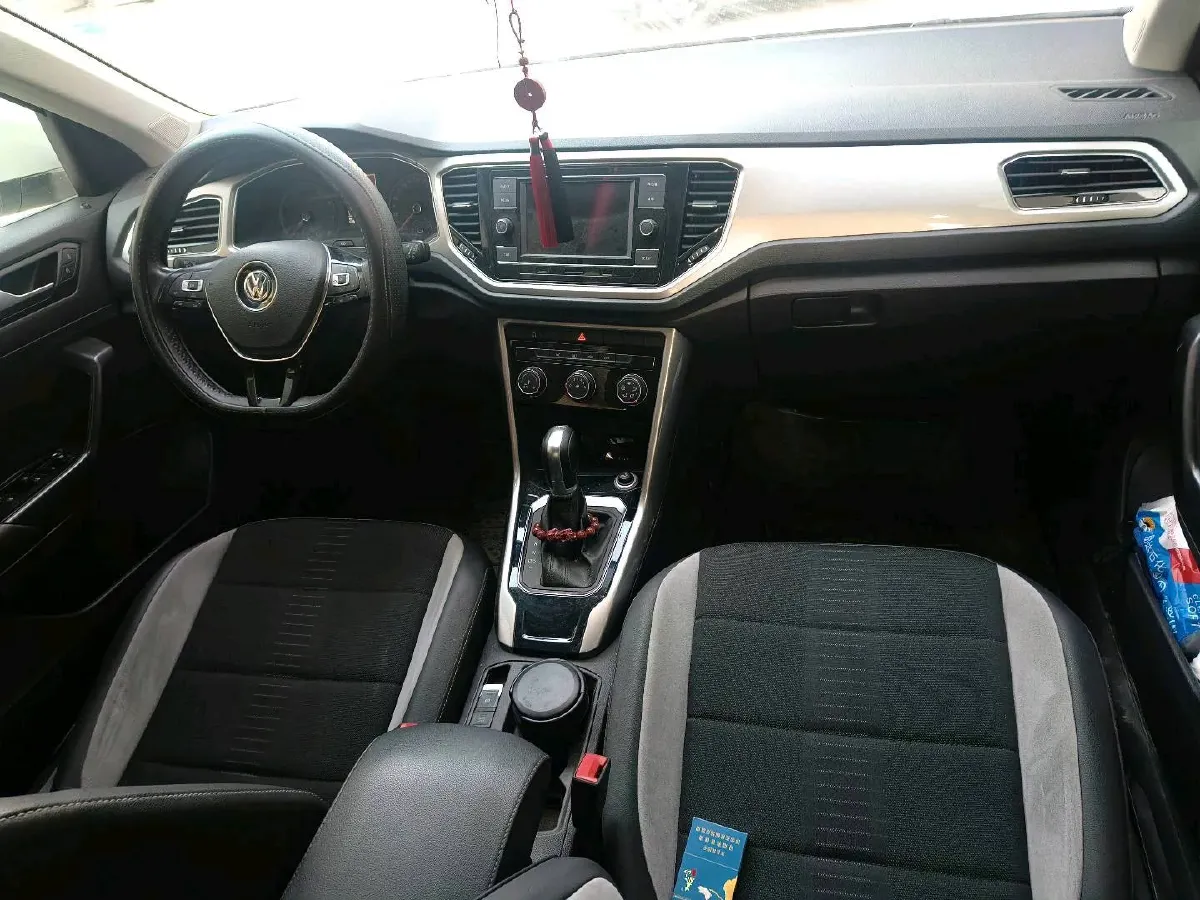 2019 Volkswagen T-Roc 1.4T 131HP L4 7DCT,autocango,china used car exporter,china ev exporter,chinese used car exporter,chinese used ev exporter