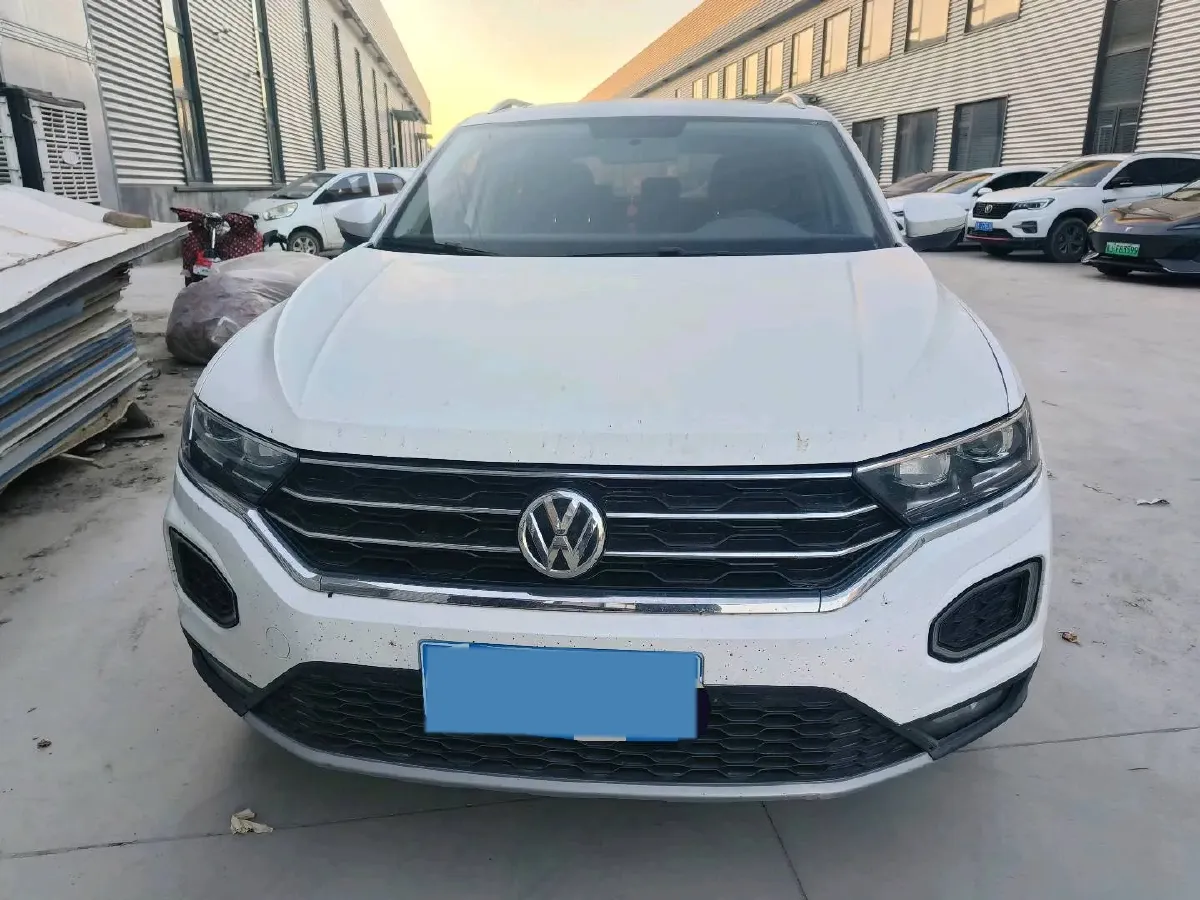 2019 Volkswagen T-Roc 1.4T 131HP L4 7DCT,autocango,china used car exporter,china ev exporter,chinese used car exporter,chinese used ev exporter