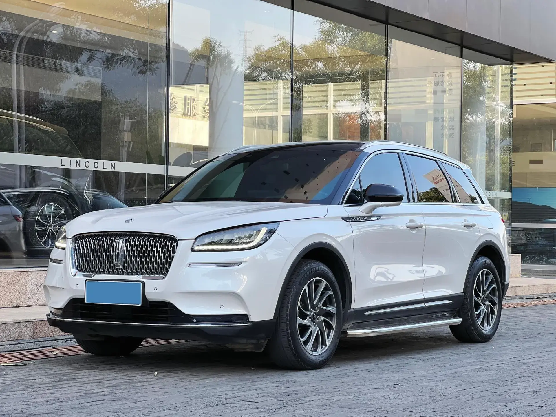 2020 LINCOLN CORSAIR view 1