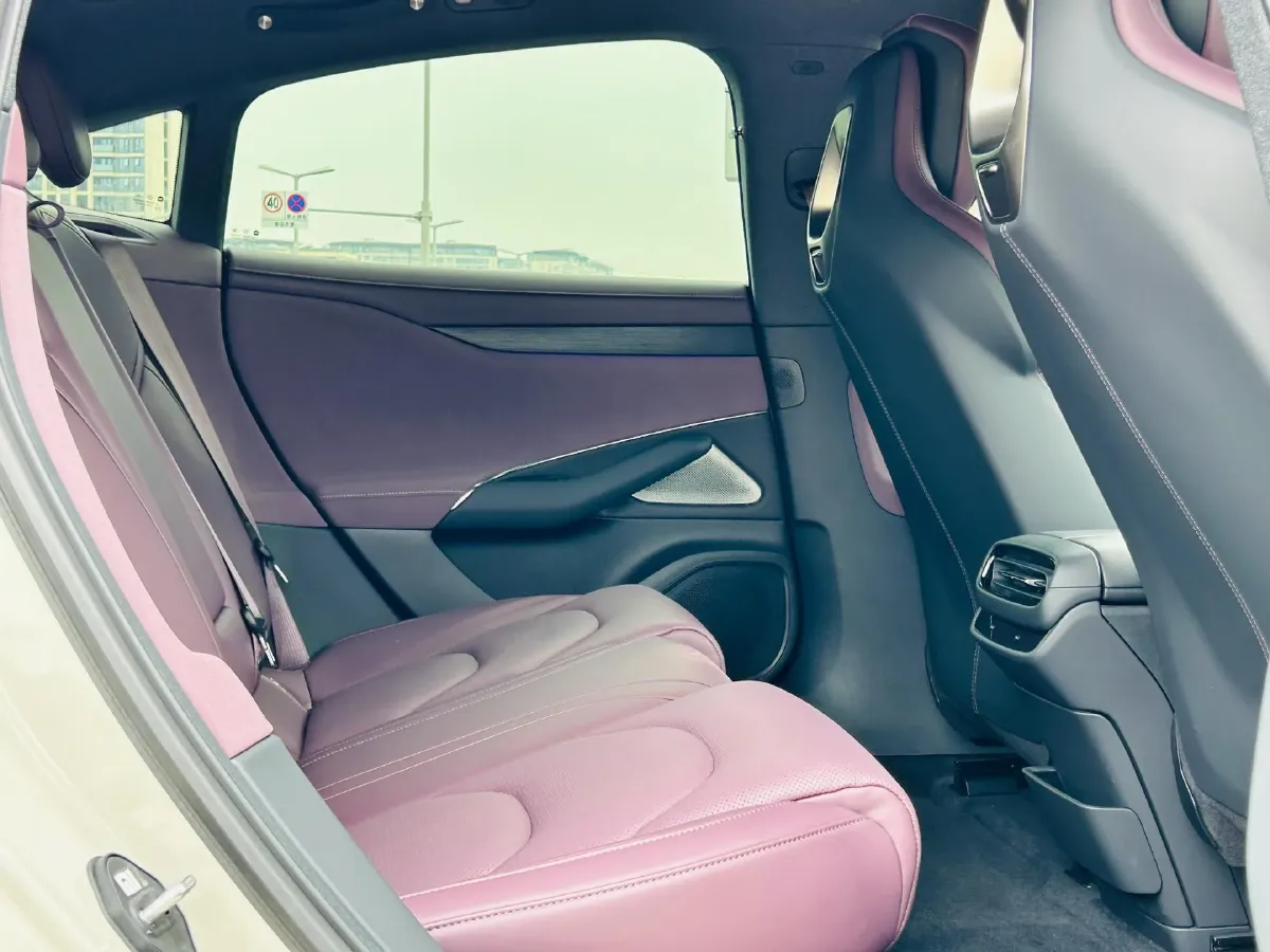 2024 MI SU7 BEV 94.3KWH,autocango,china used car exporter,china ev exporter,chinese used car exporter,chinese used ev exporter