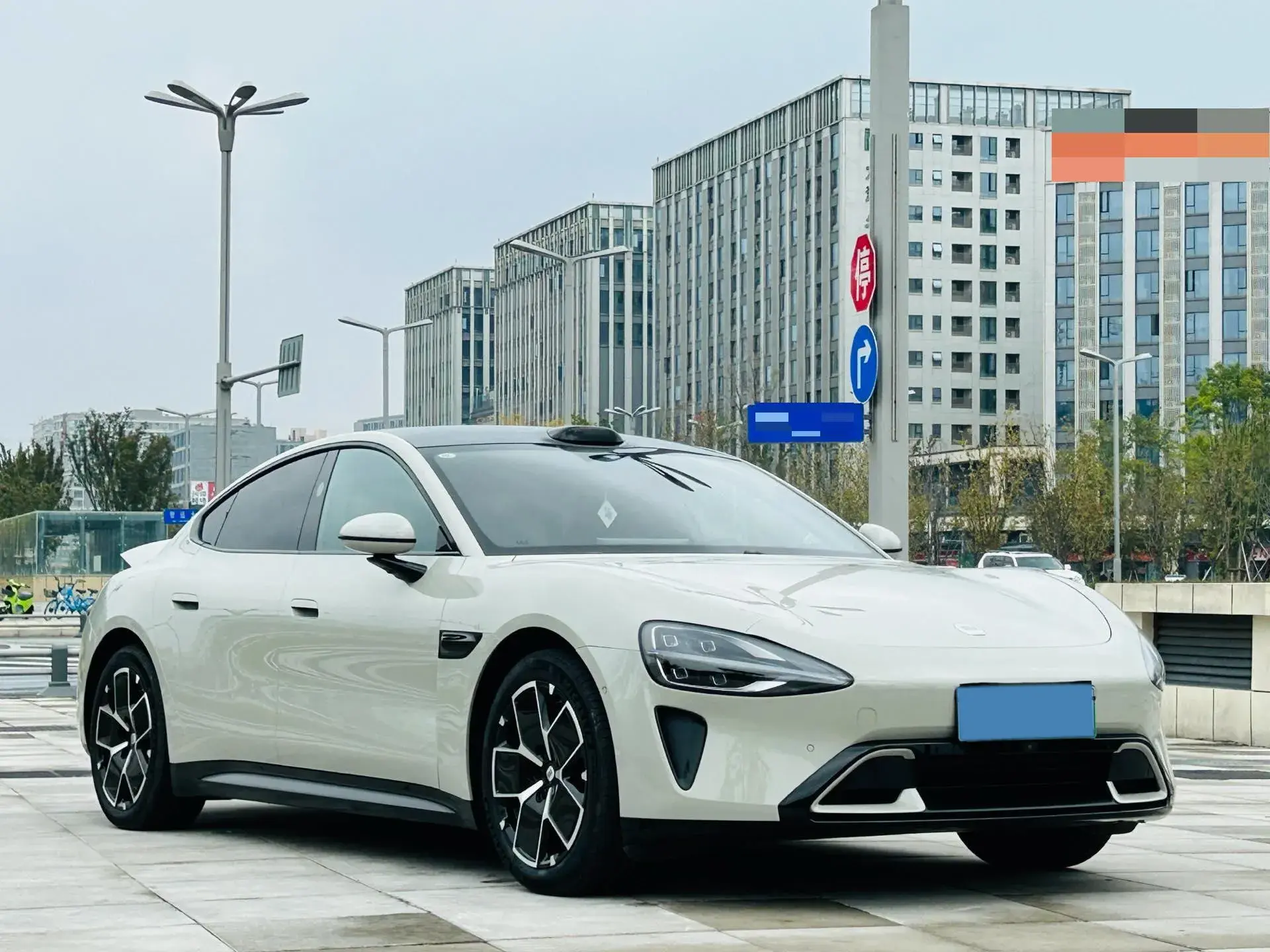 2024 MI SU7 thumbnail 3