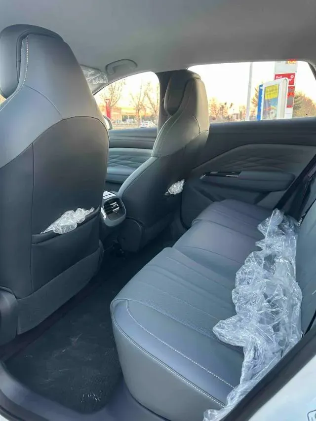 2025 ARCFOX T1 BEV,autocango,china used car exporter,china ev exporter,chinese used car exporter,chinese used ev exporter