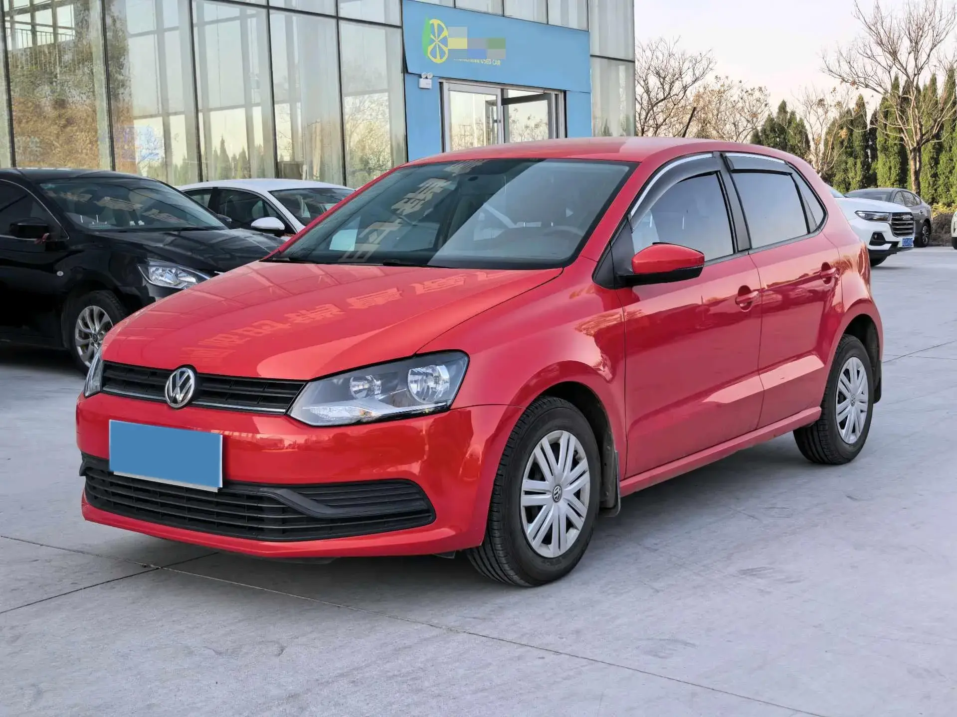 2016 VOLKSWAGEN POLO view 1