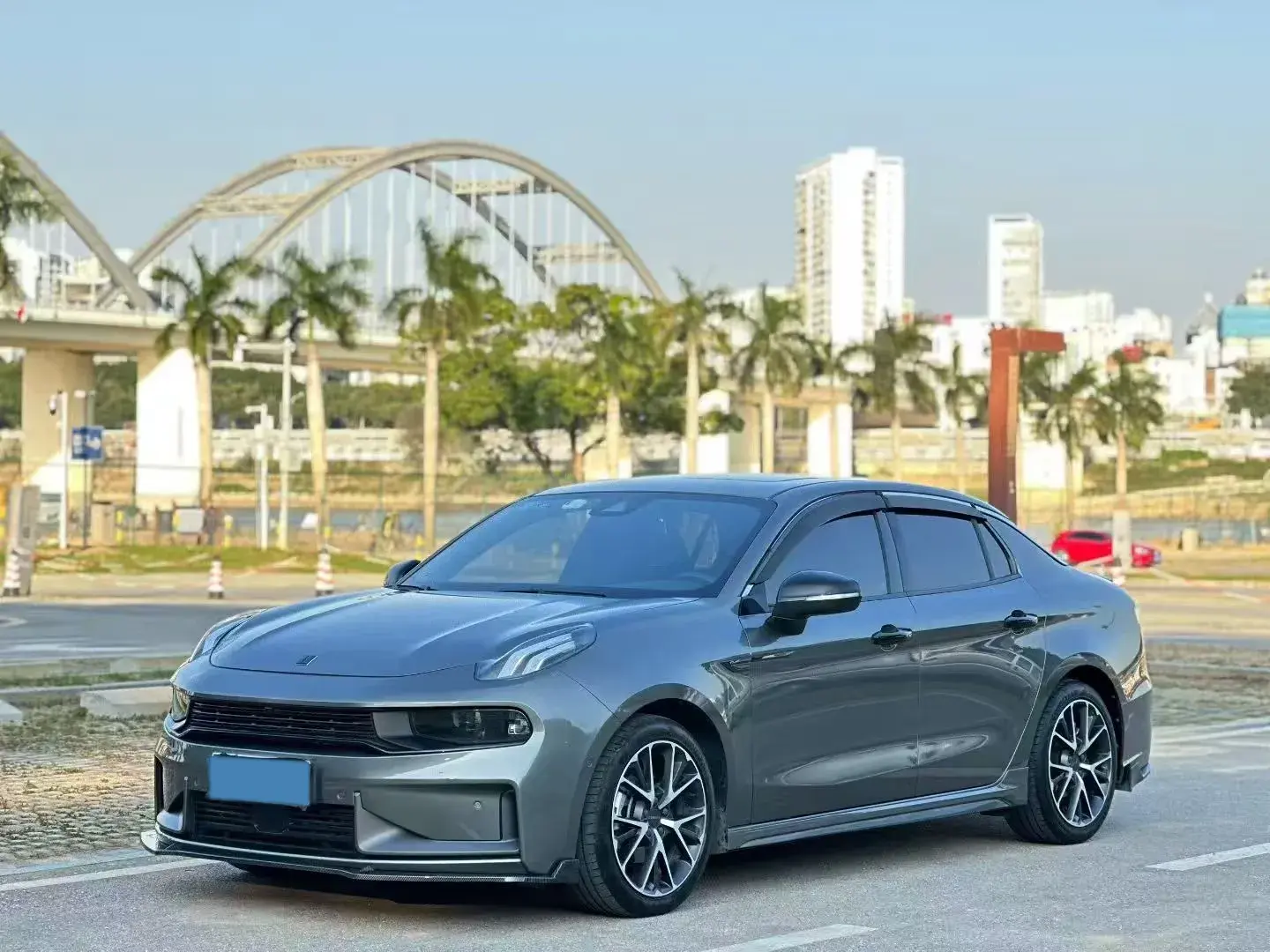 2021 LYNK&CO 03 view 1