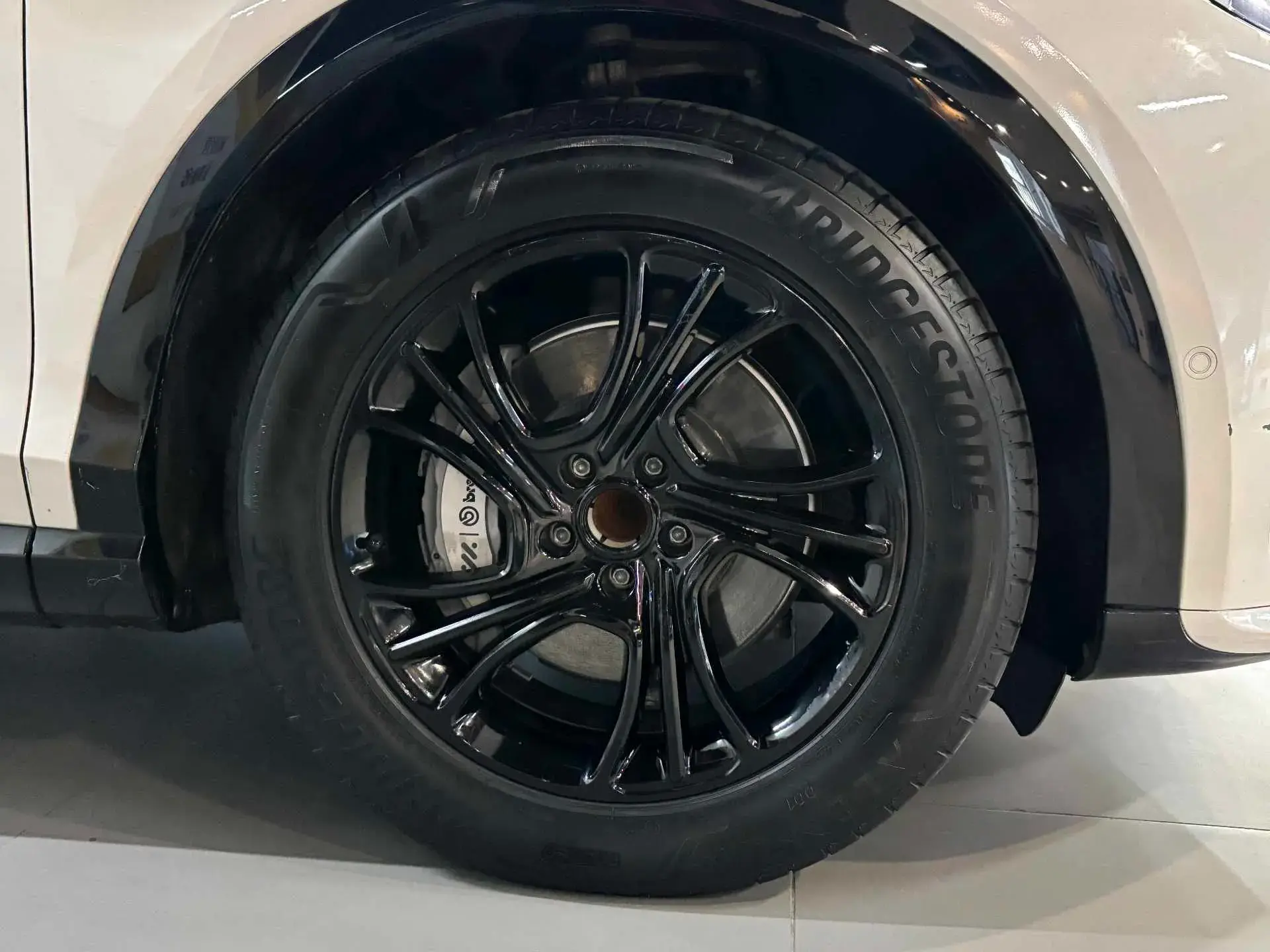 2023 IM LS7 thumbnail 3