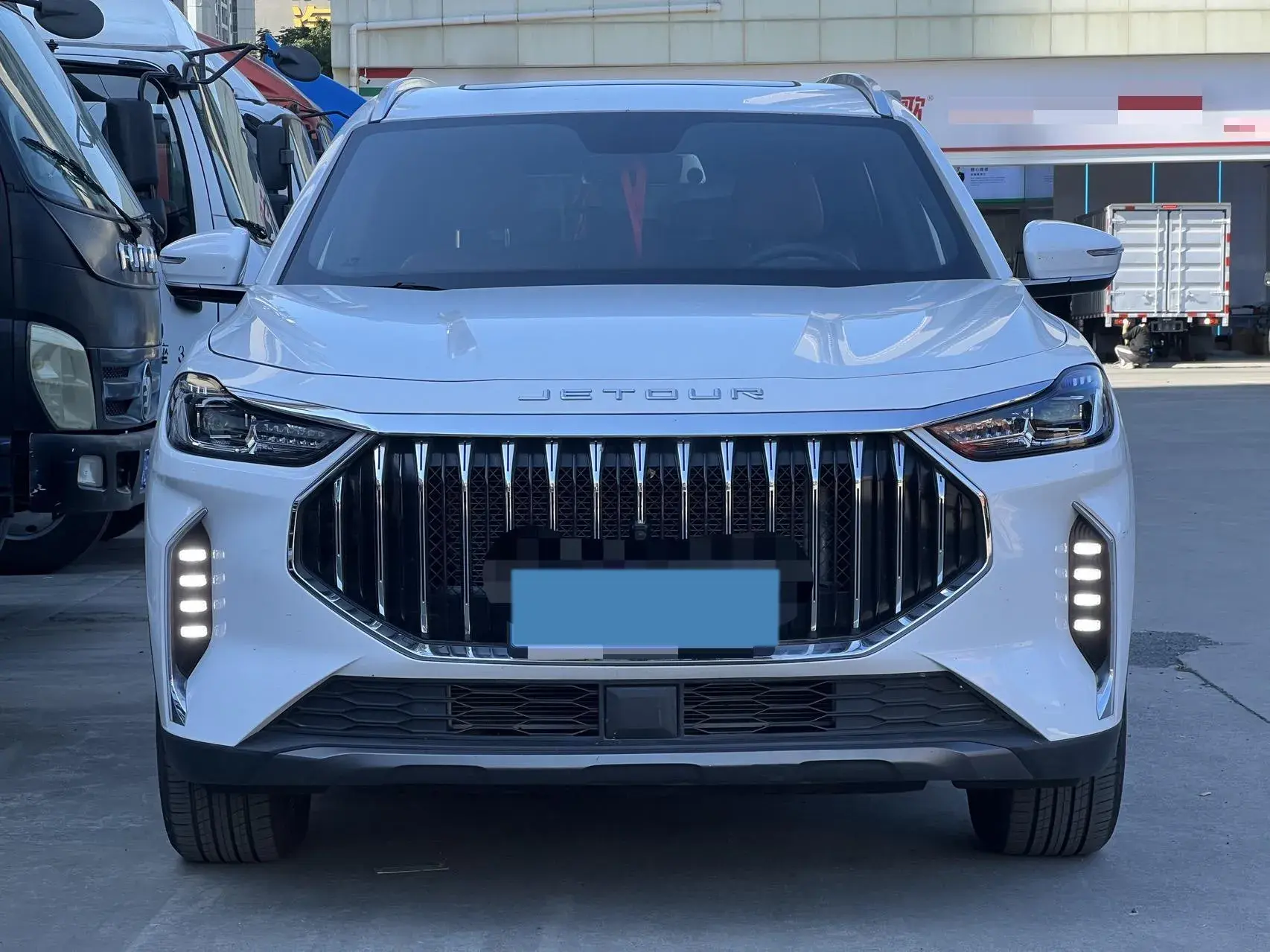 2023 JETOUR X70 thumbnail 2