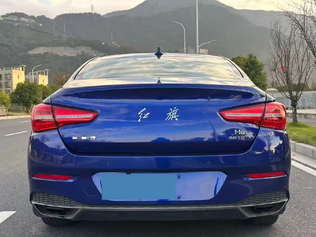 2018 HongQi H5 1.8T 186HP L4 6AT,autocango,china used car exporter,china ev exporter,chinese used car exporter,chinese used ev exporter