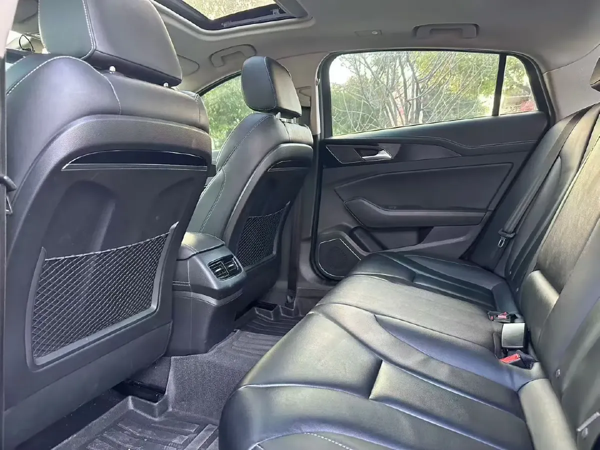 2018 HongQi H5 1.8T 186HP L4 6AT,autocango,china used car exporter,china ev exporter,chinese used car exporter,chinese used ev exporter