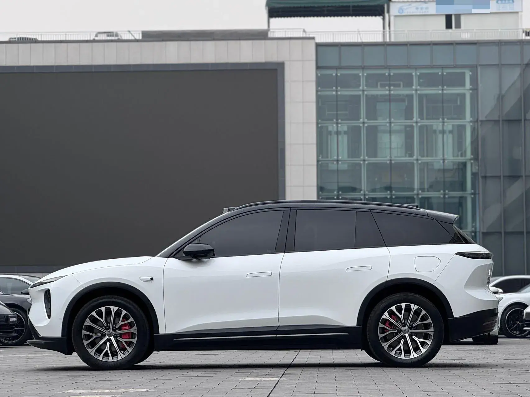 2023 NIO ES6 thumbnail 3