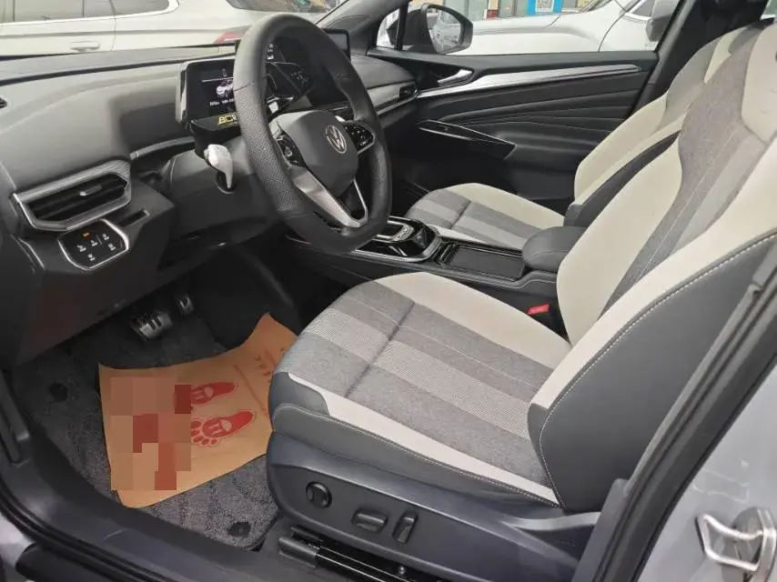 2021 VOLKSWAGEN ID.4 thumbnail 4