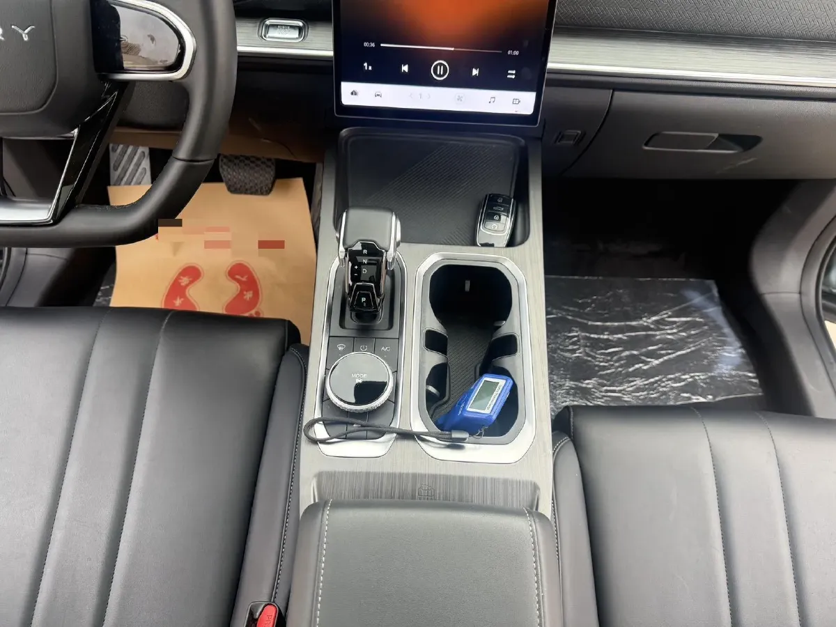 2023 Chery Exploration 06 1.6T 197HP L4 7DCT,autocango,china used car exporter,china ev exporter,chinese used car exporter,chinese used ev exporter