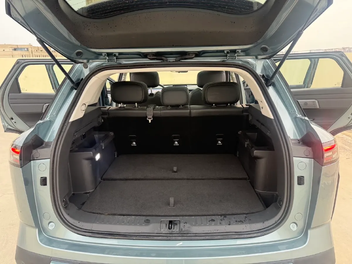 2023 Chery Exploration 06 1.6T 197HP L4 7DCT,autocango,china used car exporter,china ev exporter,chinese used car exporter,chinese used ev exporter