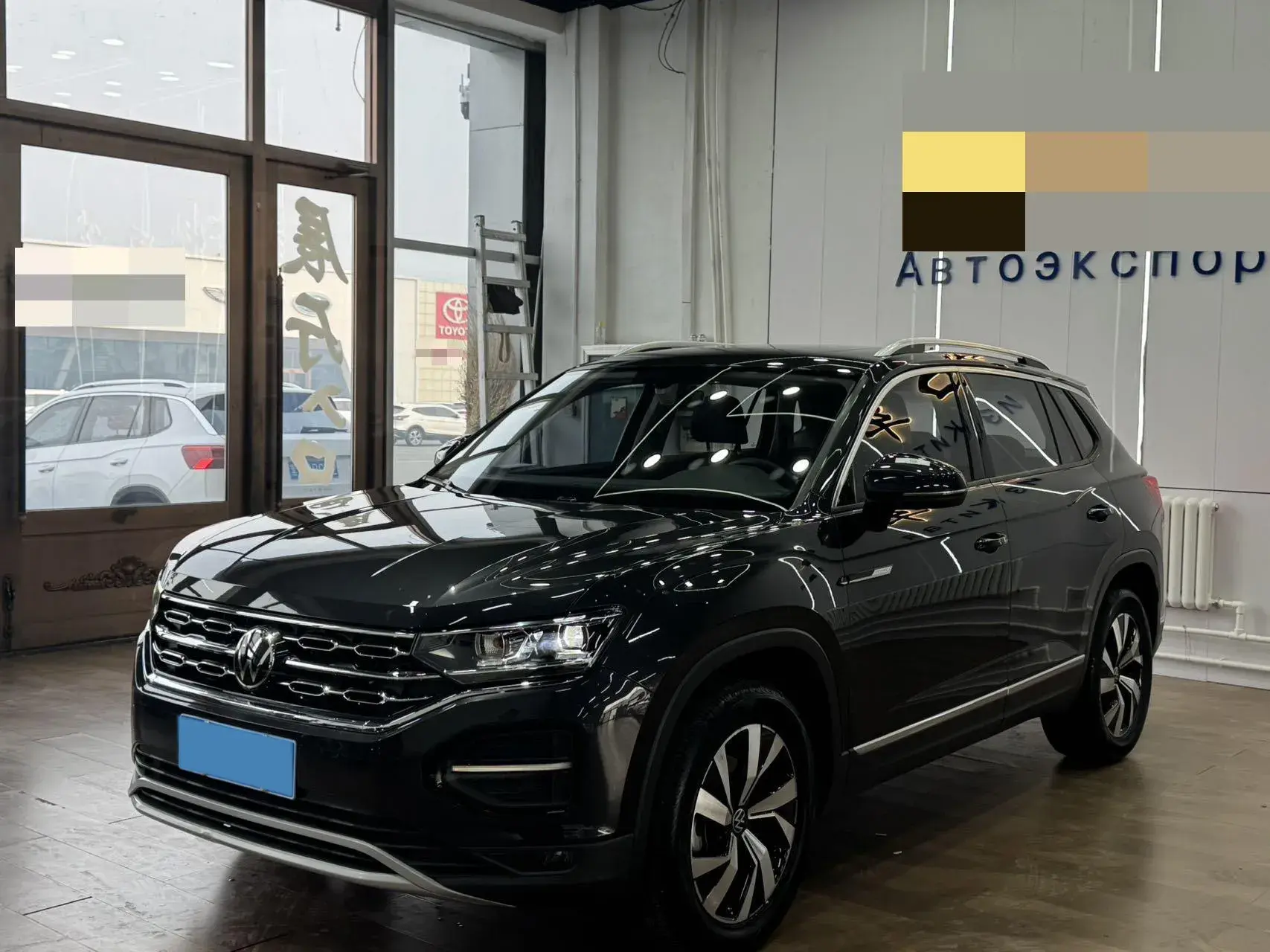 2022 VOLKSWAGEN TAYRON view 1