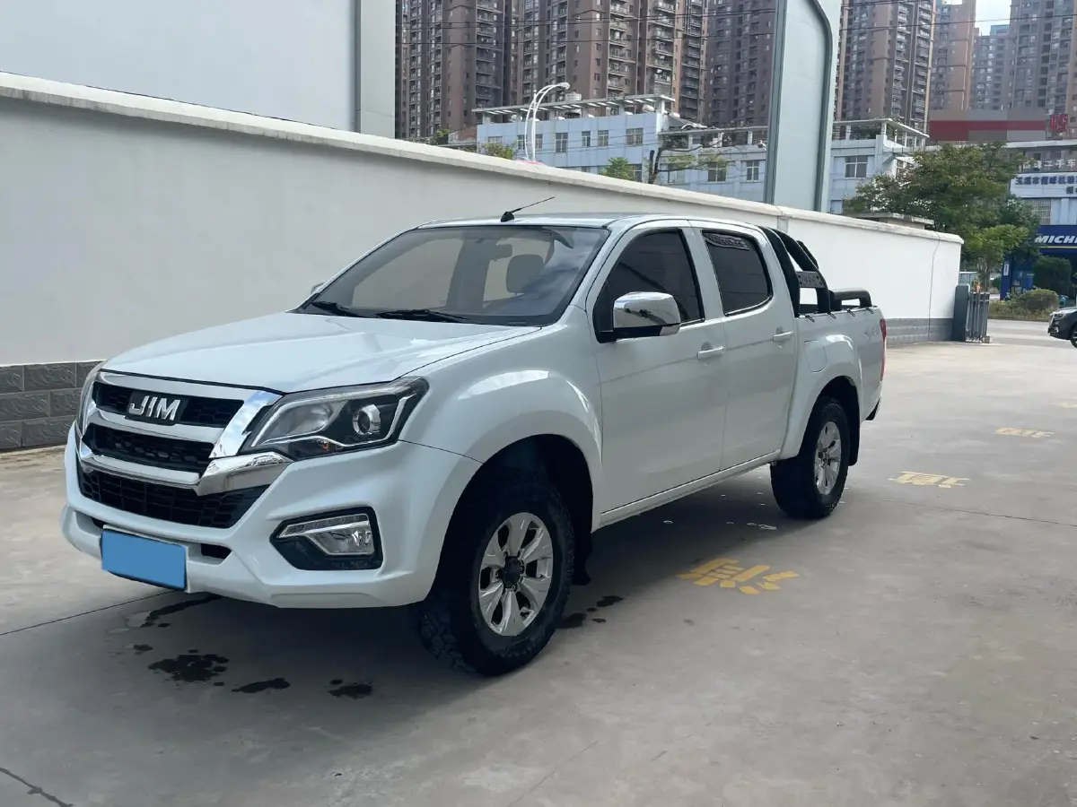 2020 Isuzu RE-MAX Jim 2.5T 150HP L4 6MT
