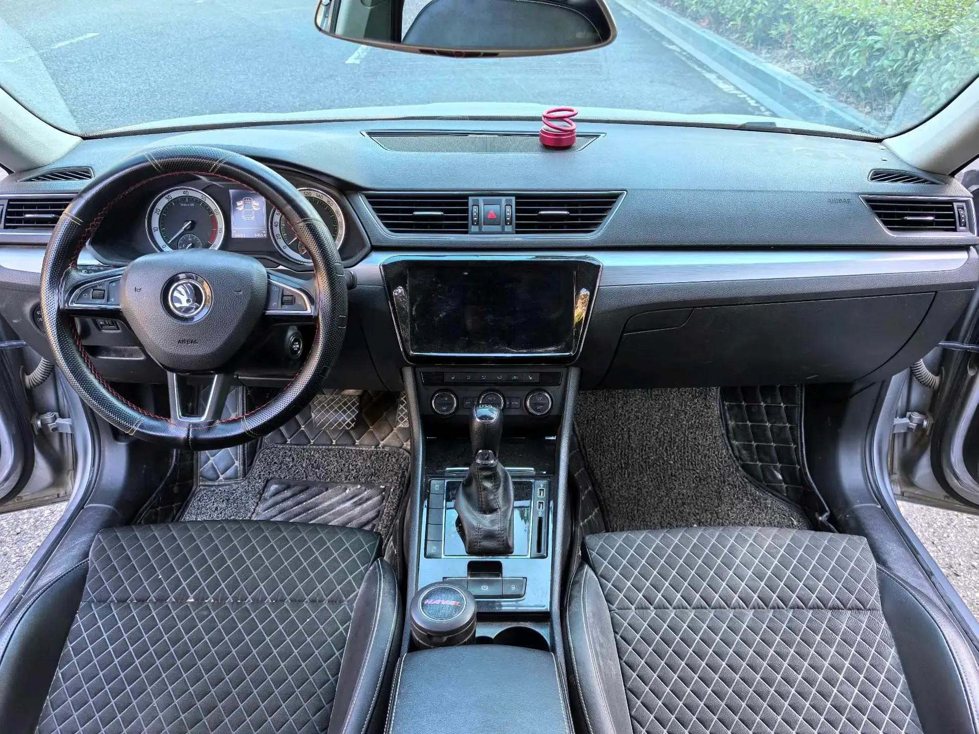 2018 SKODA SUPERB thumbnail 3