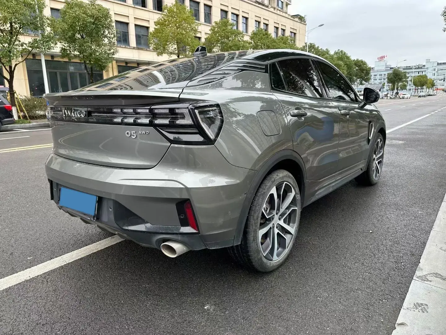 2020 LYNK&CO 05 thumbnail 3