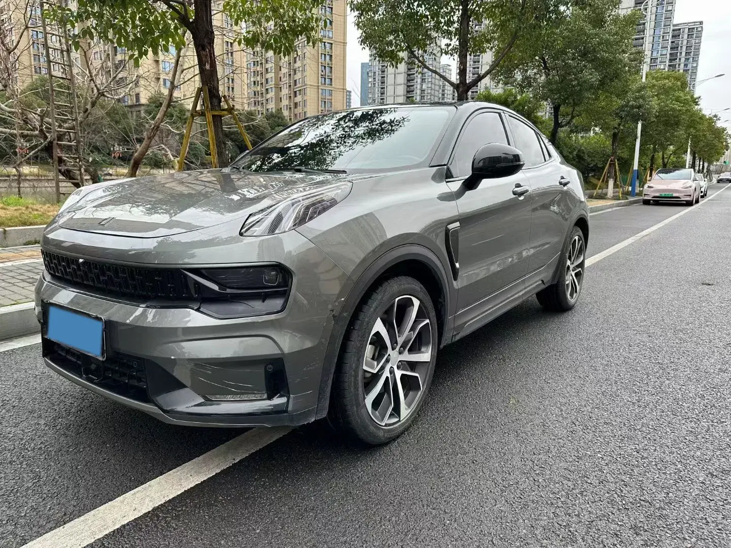 2020 LYNK&CO 05 view 1