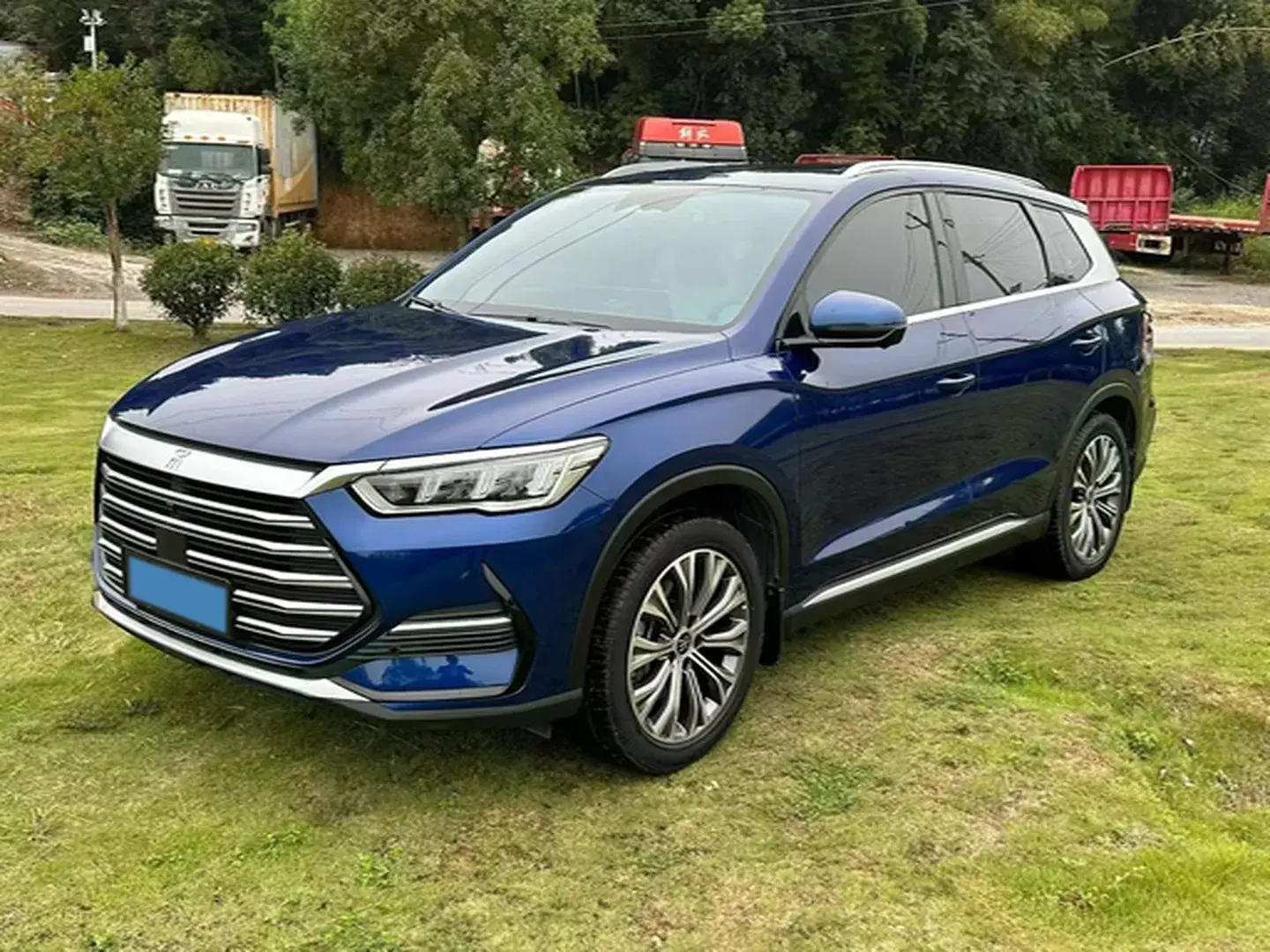 2022 BYD SONG view 1