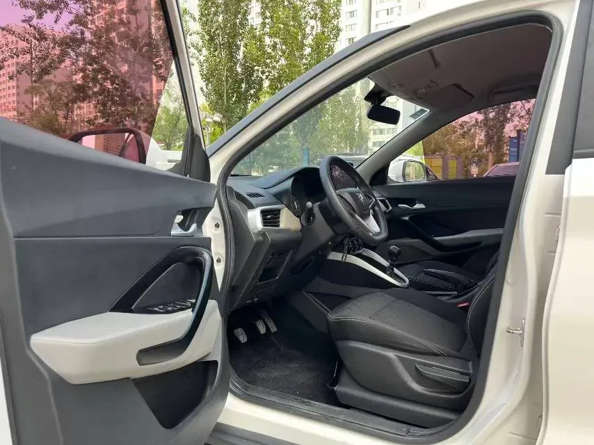 2017 BaoJun 510 1.5L 112HP L4 6MT,autocango,china used car exporter,china ev exporter,chinese used car exporter,chinese used ev exporter