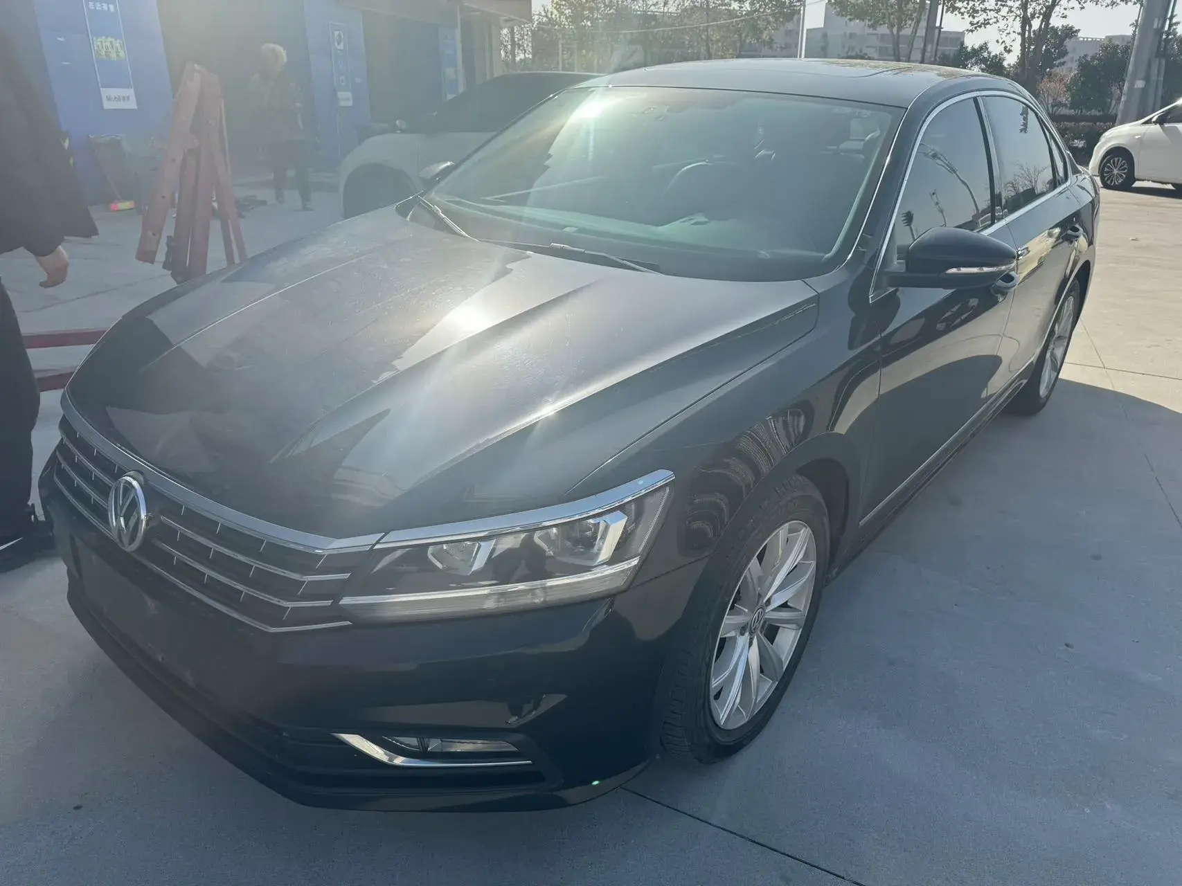 2017 VOLKSWAGEN PASSAT view 1