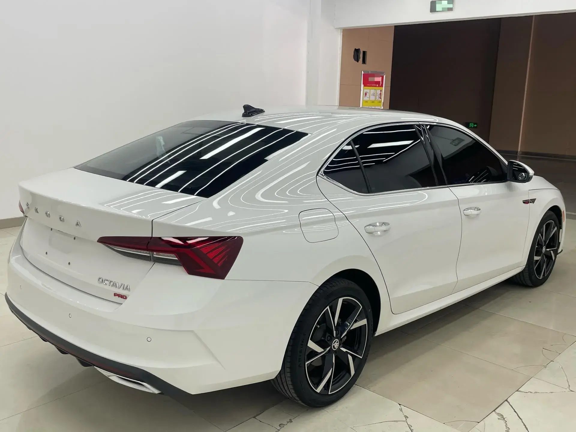 2022 SKODA OCTAVIA thumbnail 3