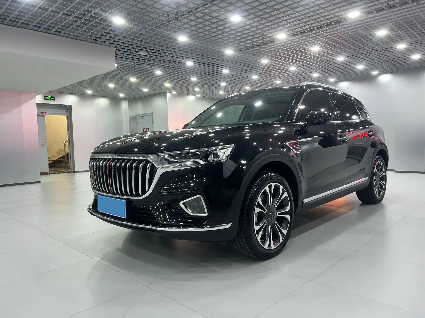 2019 HONGQI HS5 view 1