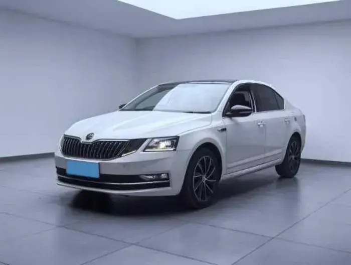 2018 SKODA OCTAVIA view 1