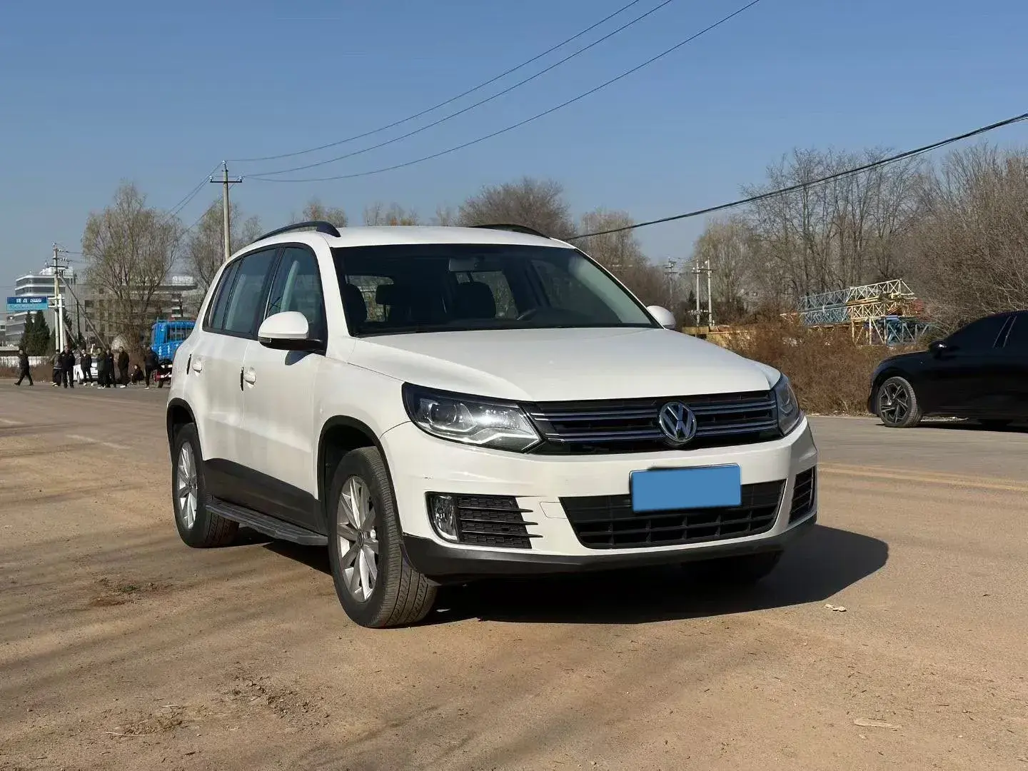 2016 VOLKSWAGEN TIGUAN thumbnail 3