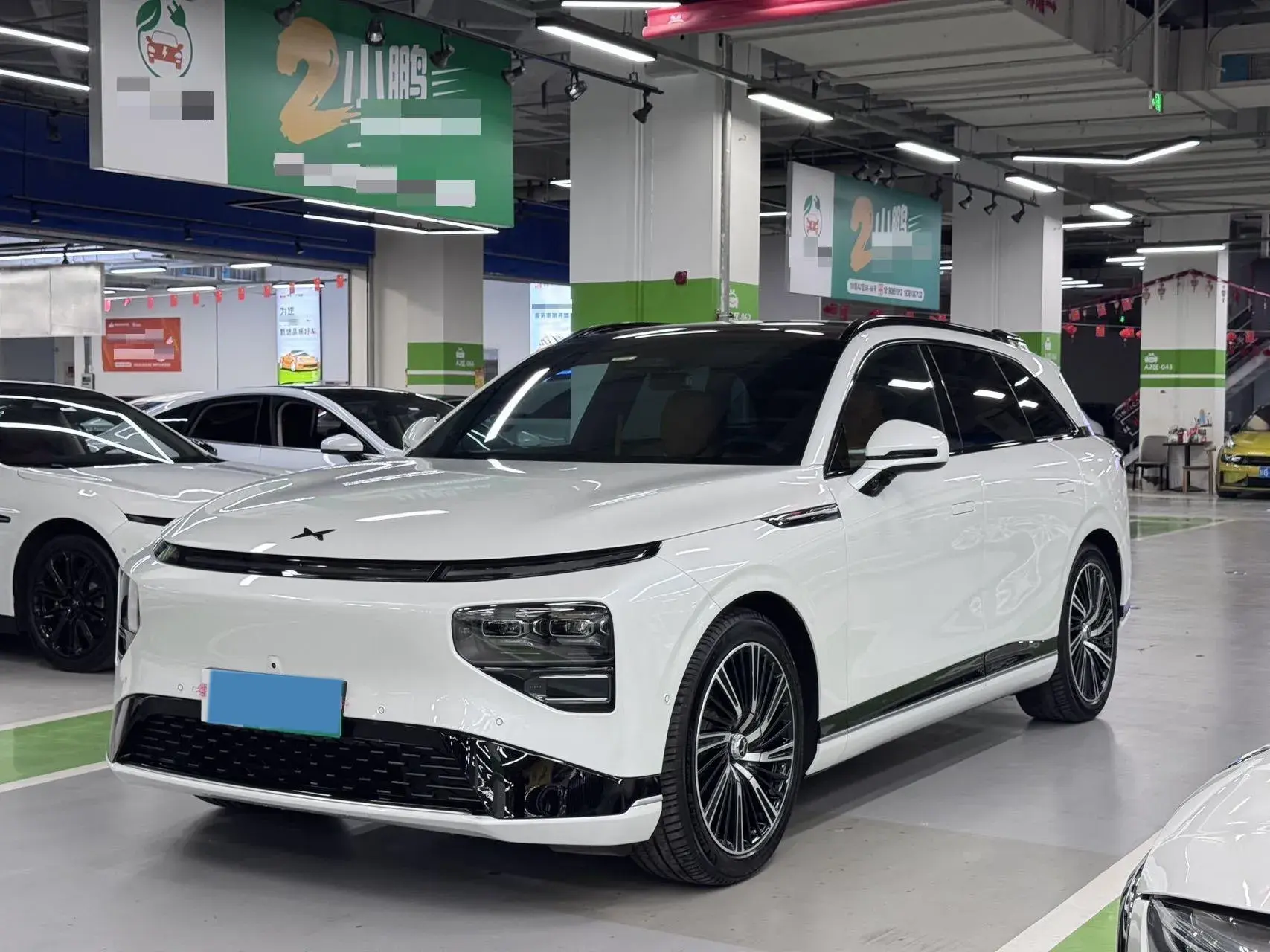 2022 XPENG G9 view 1