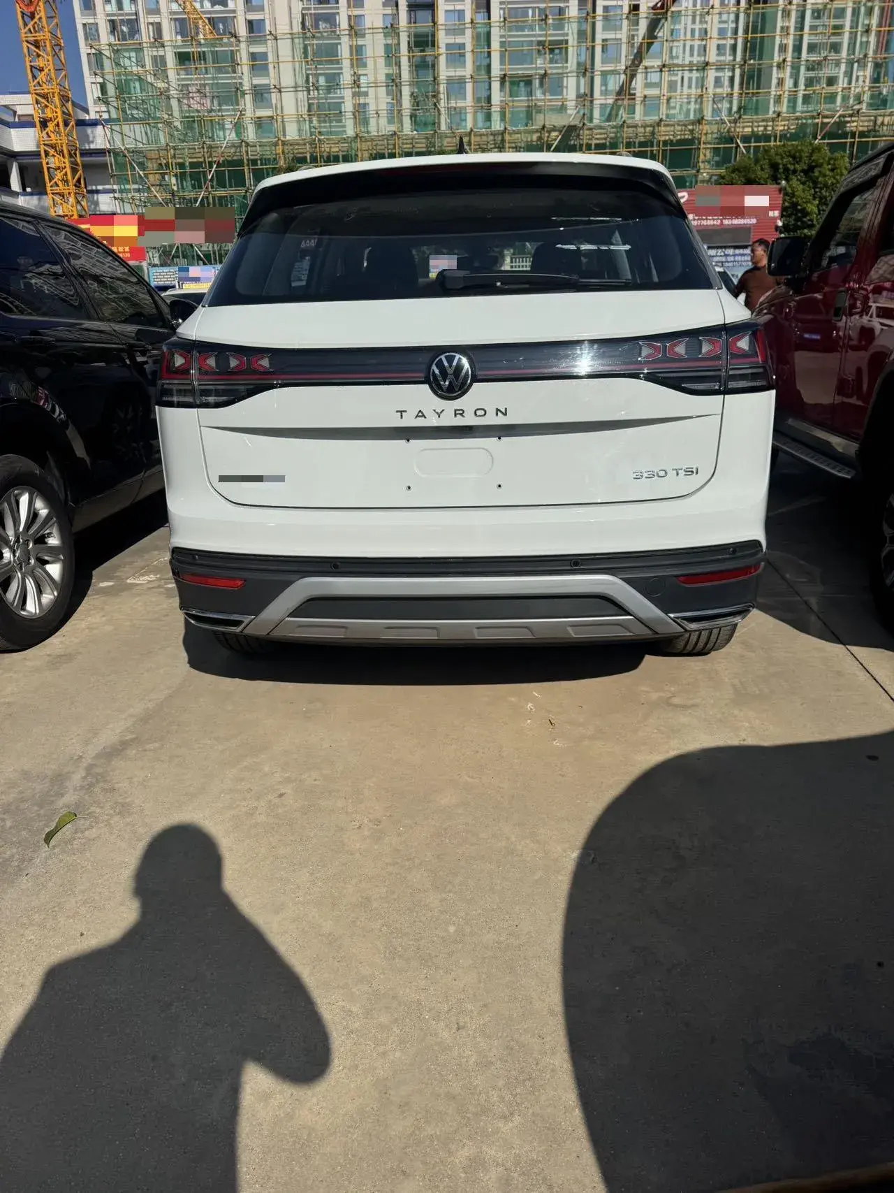 2023 VOLKSWAGEN TAYRON thumbnail 4