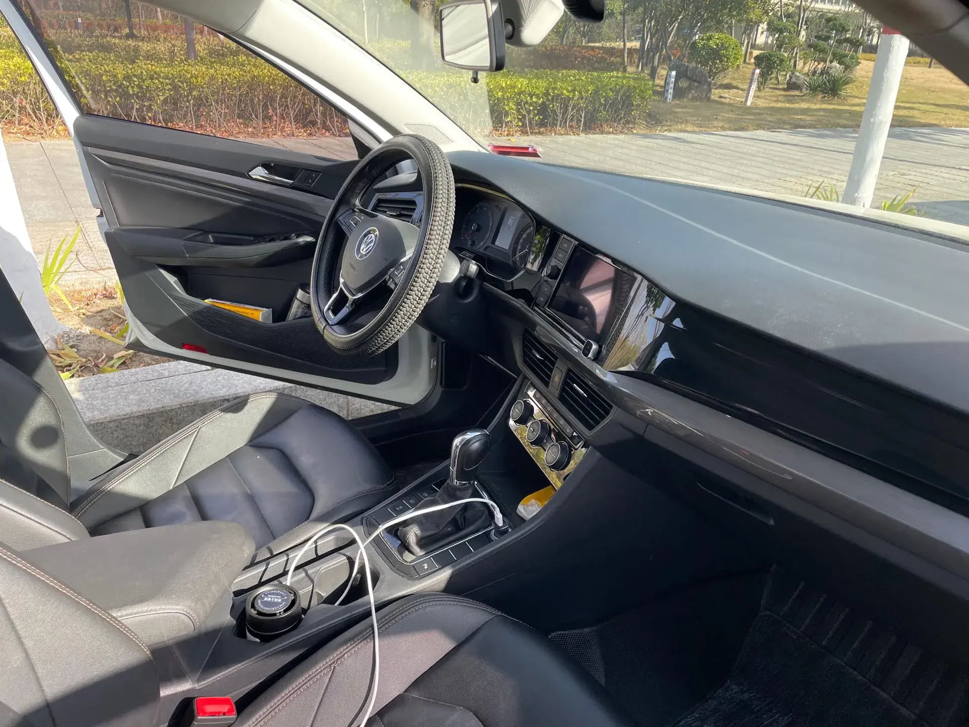 2019 VOLKSWAGEN BORA thumbnail 2